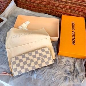 💥Authentic Louis Vuitton Wallet
